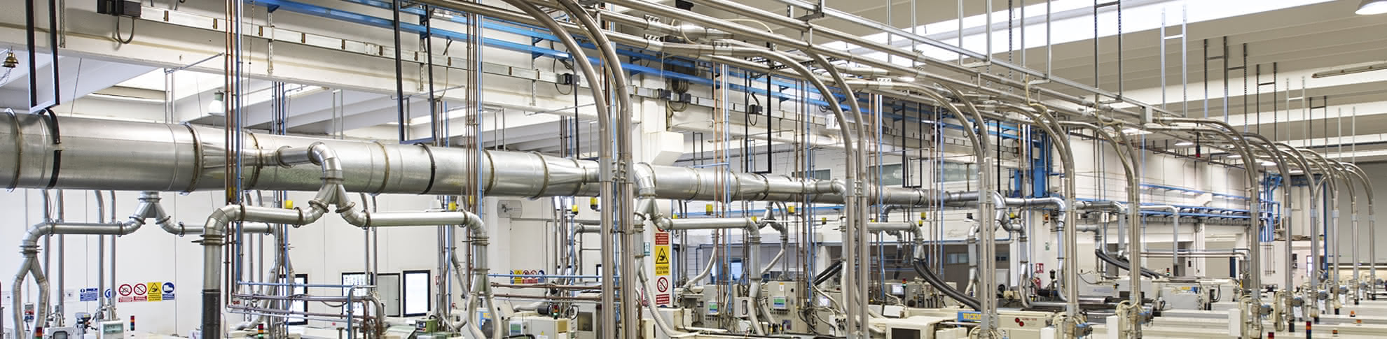 Visual dell’impegno ambientale di Eredi Baitelli: sostenibilità integrata nella produzione meccanica di precisione.
